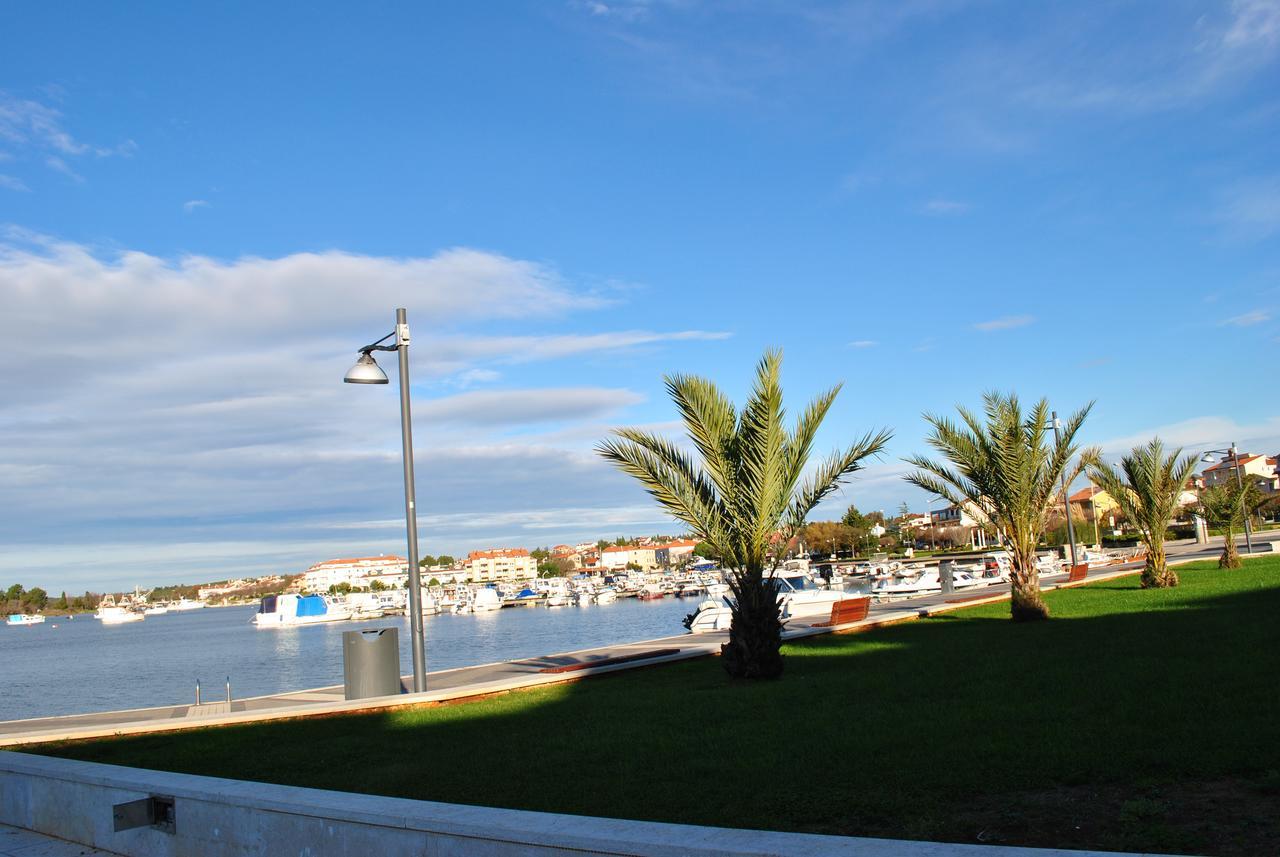 Promenade Bed and Breakfast Μεντουλίν Εξωτερικό φωτογραφία
