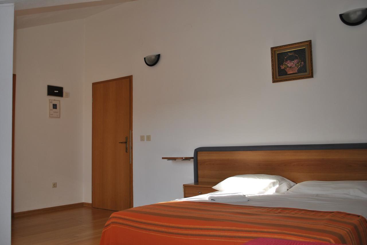 Promenade Bed and Breakfast Μεντουλίν Εξωτερικό φωτογραφία