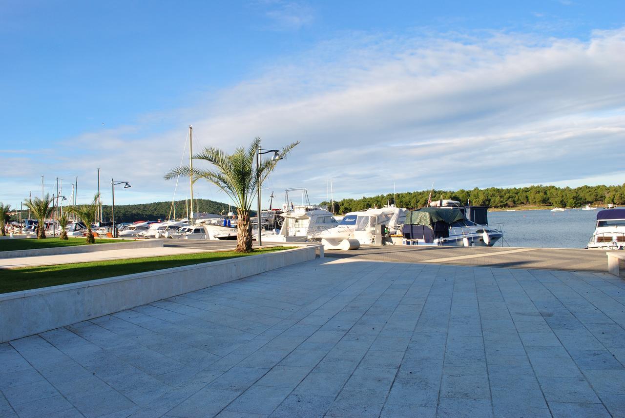 Promenade Bed and Breakfast Μεντουλίν Εξωτερικό φωτογραφία