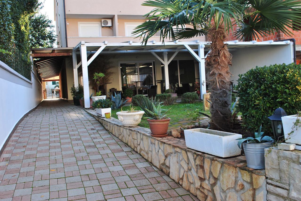 Promenade Bed and Breakfast Μεντουλίν Εξωτερικό φωτογραφία