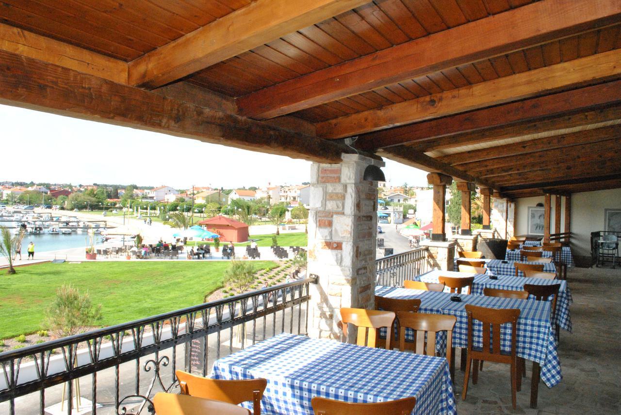 Promenade Bed and Breakfast Μεντουλίν Εξωτερικό φωτογραφία